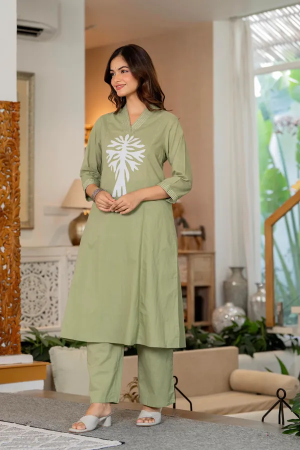 Light_Green_Kurta_Set_with_Bold_Leaf_Motif