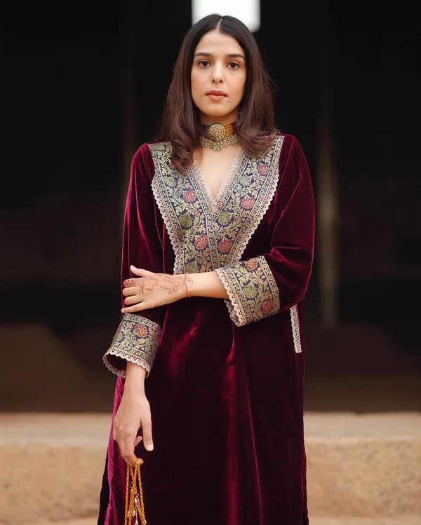 Maroon_Velvet_Kashmiri_Embroidered_Kurta_Set