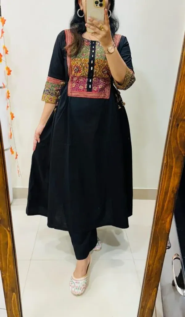 Midnight_Black_Ethnic_Panel_Kurta_Set