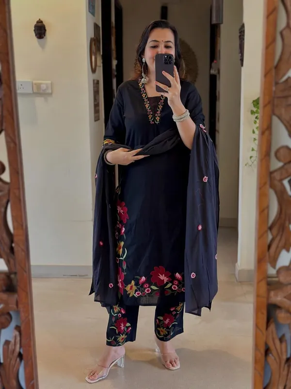 Midnight_Bloom_Embroidered_Kurta_Pant_Set