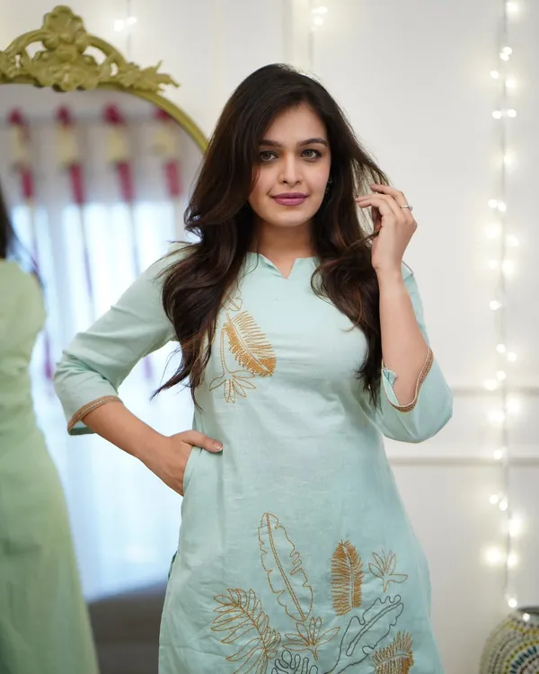 Mint_Green_Botanical_Embroidered_Kurti_Set
