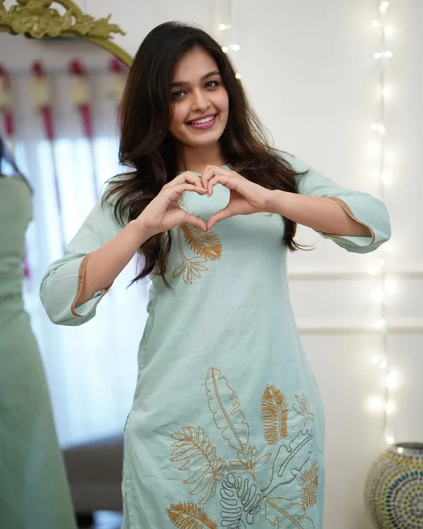 Mint_Green_Botanical_Embroidered_Kurti_Set