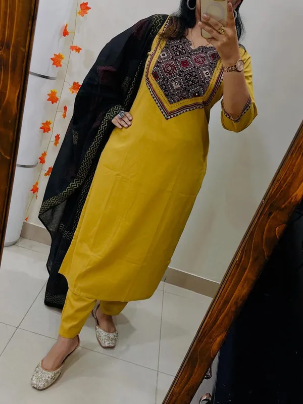 Mustard_Yellow_Kurta_Set_with_Black_Ajrakh-Inspired_Dupatta