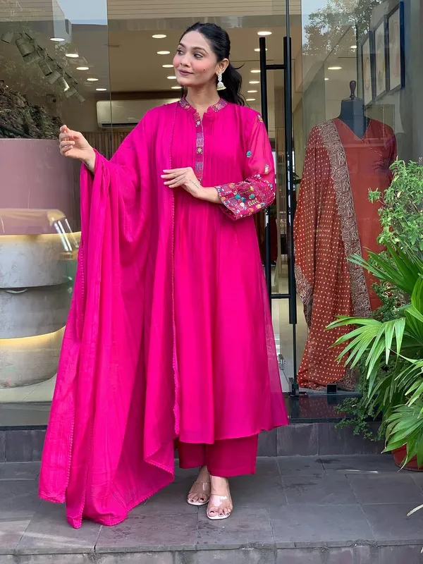 Rani_Pink_Embroidered_Kurta_Set_with_Dupatta