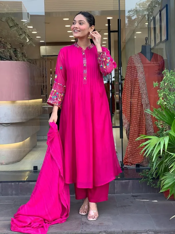 Rani_Pink_Embroidered_Kurta_Set_with_Dupatta