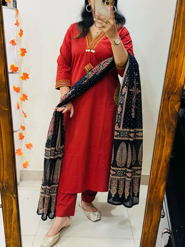 Rust_Red_Kurta_Set_with_Black_Ajrakh-Style_Dupatta