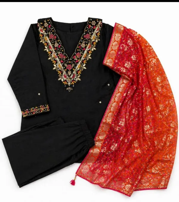 Elegant_Black_Embroidered_Salwar_Suit_with_Banarasi_Dupatta