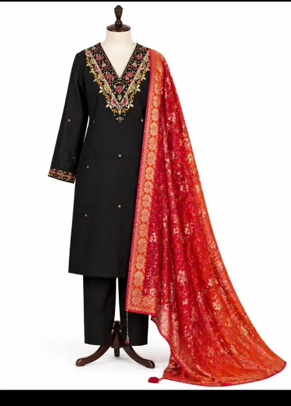Elegant_Black_Embroidered_Salwar_Suit_with_Banarasi_Dupatta