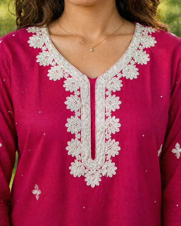 Stunning_Fuchsia_Pink_Straight-Fit_Salwar_Suit