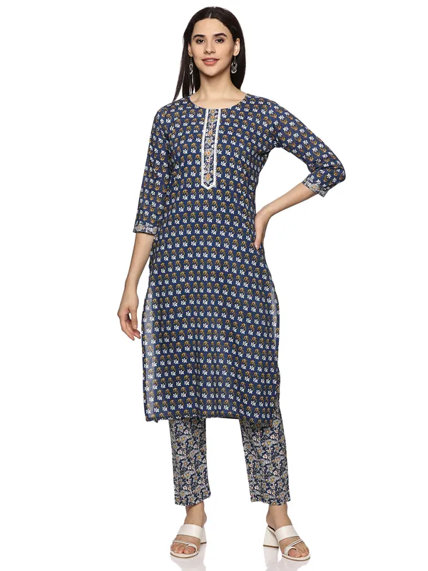 Dark_Blue_Cotton_Rayon_Floral_Printed_Straight_Kurta_&_Pant_Set_For_Women