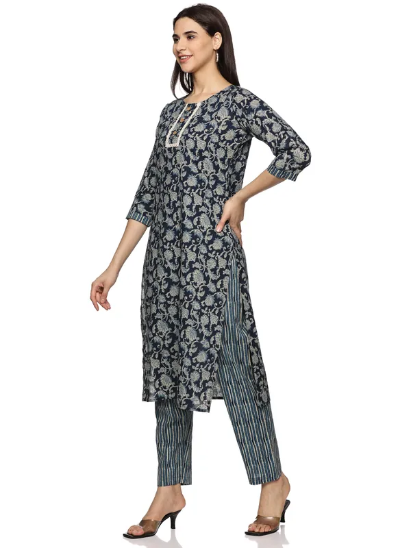 Dark_Blue_Cotton_Rayon_Floral_Printed_Straight_Kurta_&_Pant_Set_For_Women