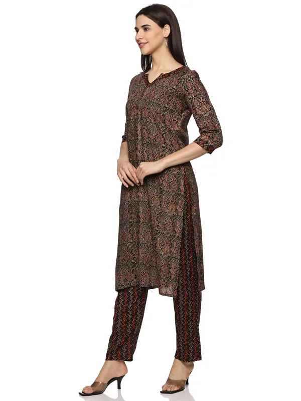 Black_Cotton_Rayon_Floral_Printed_Straight_Kurta_&_Pant_Set_For_Women