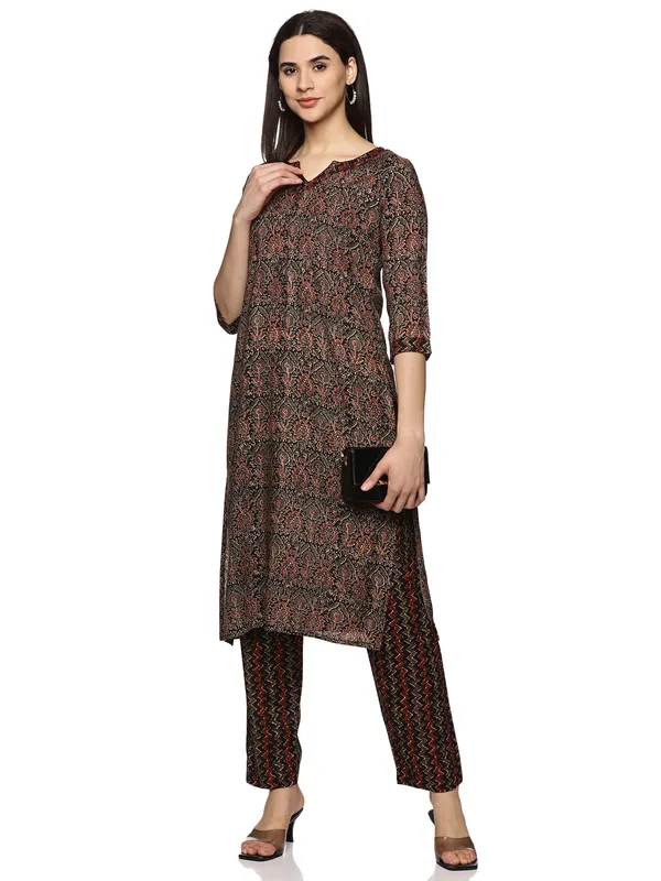 Black_Cotton_Rayon_Floral_Printed_Straight_Kurta_&_Pant_Set_For_Women