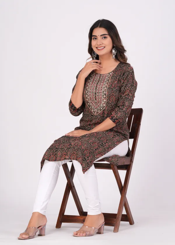 Black_Cotton_Rayon_Round_Neck_Embroidery_Floral_Printed_3/4Th_Sleeve_Kurta_For_Women