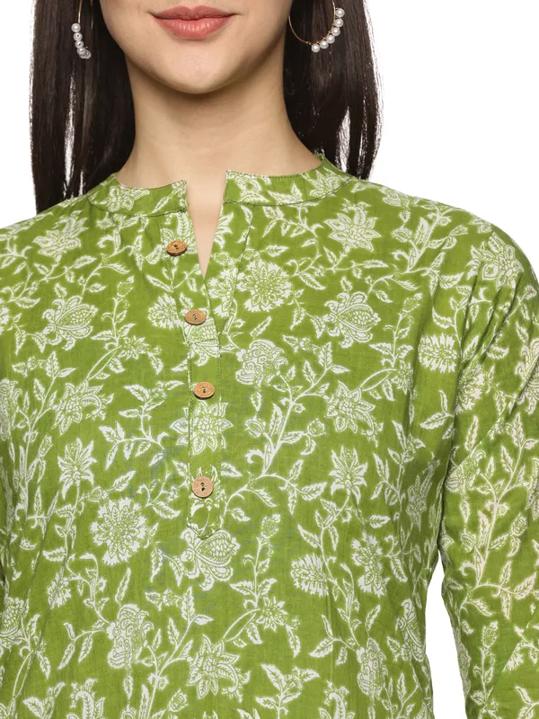 Light_Green_Cotton_Rayon_Zig_Zag_Printed_Straight_Kurta_&_Pant_Set_For_Women