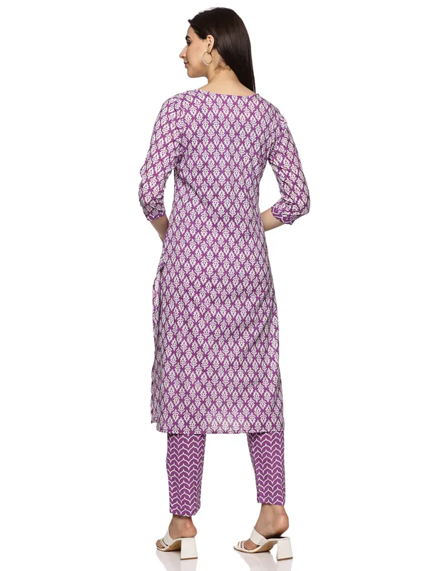 Purple_Cotton_Rayon_Floral_Printed_Straight_Kurta_&_Pant_Set_For_Women