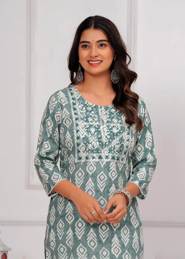 Light_Green_&_White_Cambric_Cotton_Round_Neck_Floral_Embroidery_Printed_Straight_Kurta_&_Pant_Set_For_Women