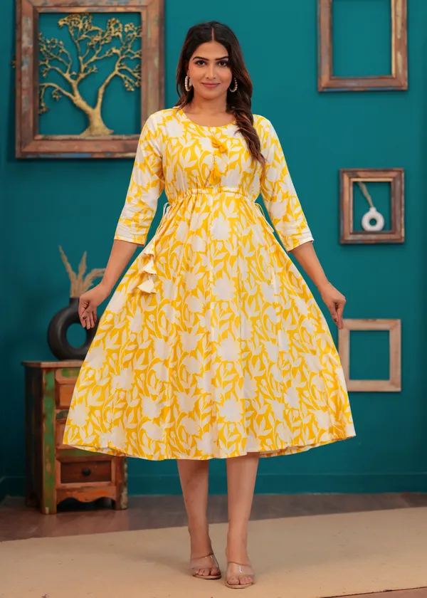 Yellow_Rayon_Regular_Fit_Solid_Anarkali_Kurta_Dress_For_Women