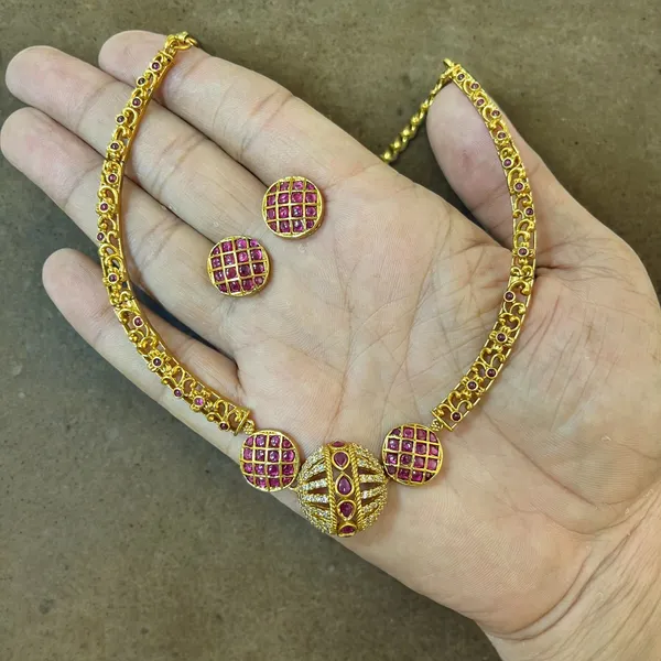 Ruby_Maharani_Antique_Choker_Set