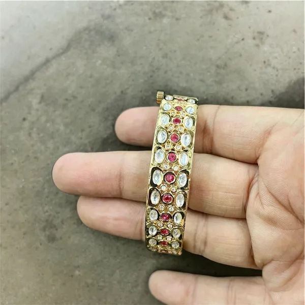 Ruby_White_Kundan_Ruby_White_Bracelet