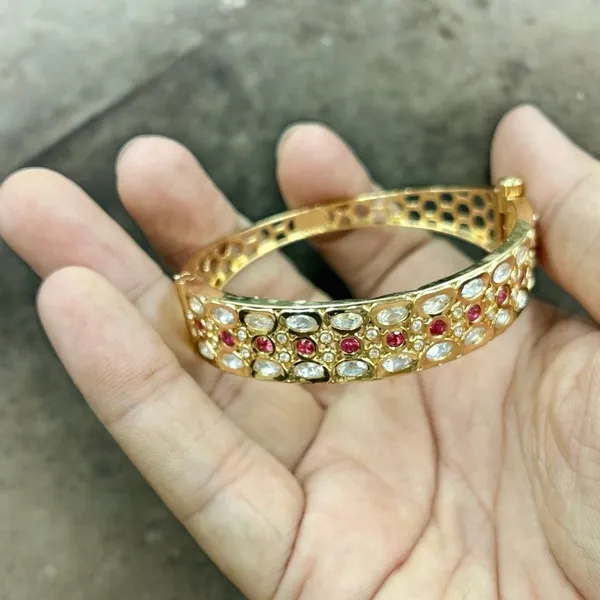 Ruby_White_Kundan_Ruby_White_Bracelet