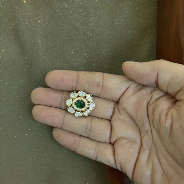 Green_Elegant_Green_Gold_Plated_Kundan_Ring