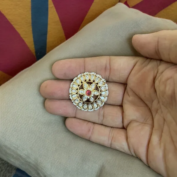 Red_Dazzling_Round_Shape_Kundan_Ring