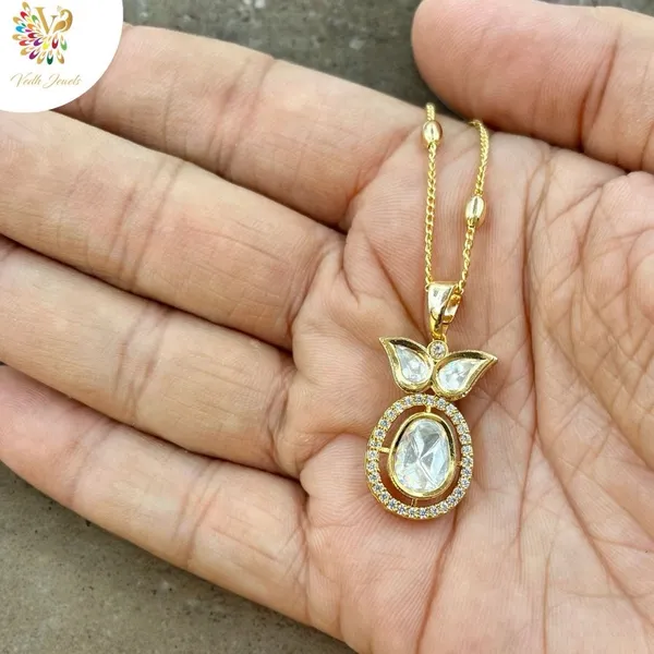 White_Uncut_Shaped_Kundan_Chain_Set