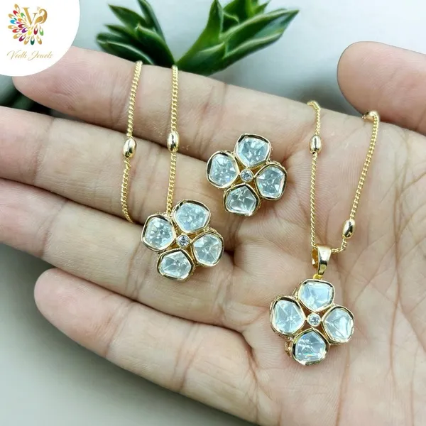 White_Dazzling_Stone_Stubbed_Kundan_Chain_Set