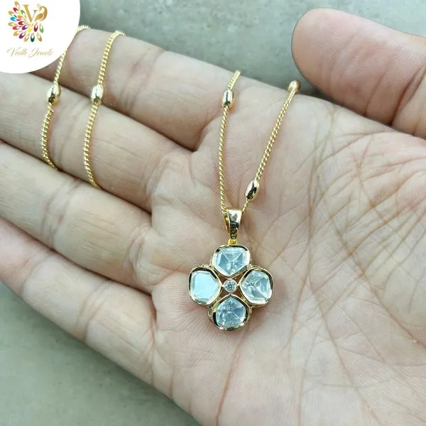 White_Dazzling_Stone_Stubbed_Kundan_Chain_Set