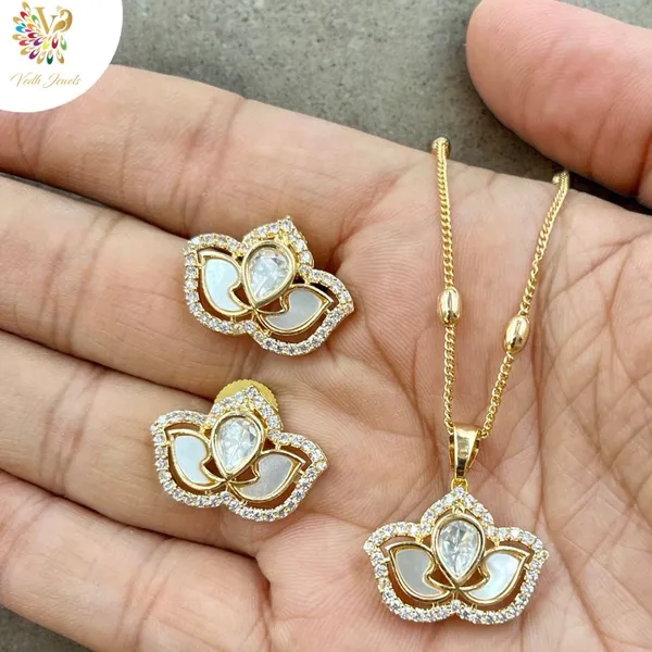 White_Crystal_White_Kundan_Chain_Set_For_Women