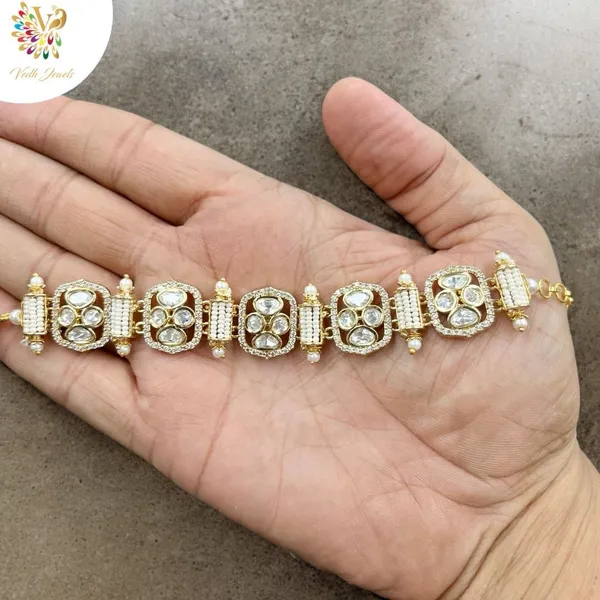White_Uncut_Shaped_Kundan_Bracelet
