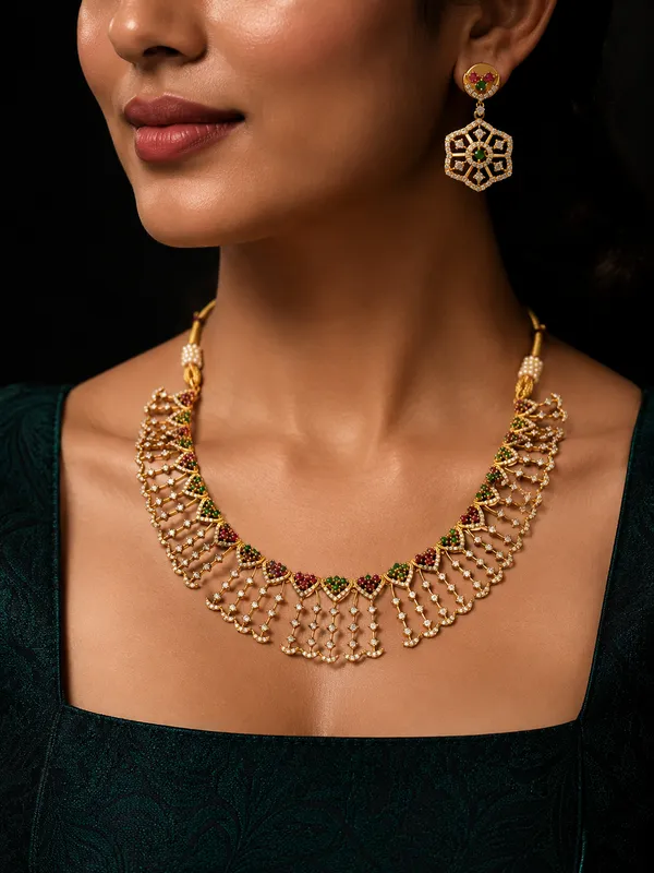 Veloura_Diamond_Choker