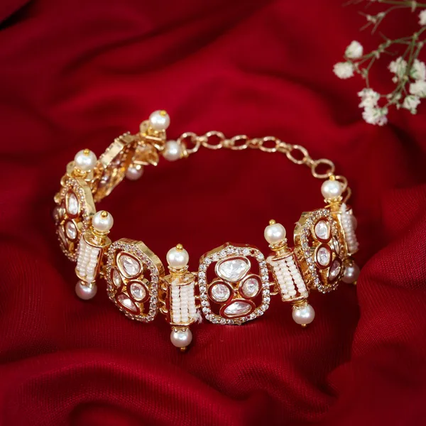White_Uncut_Shaped_Kundan_Bracelet