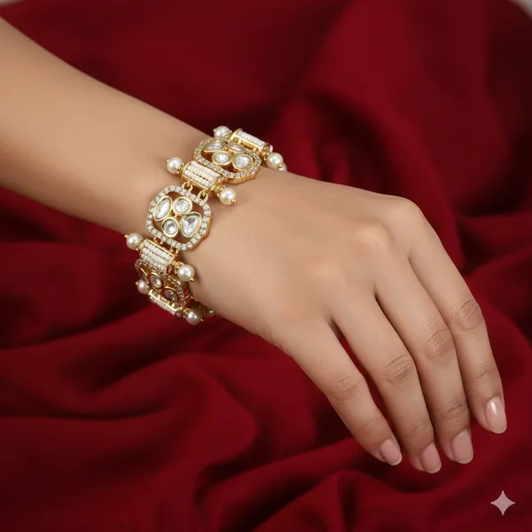 White_Uncut_Shaped_Kundan_Bracelet