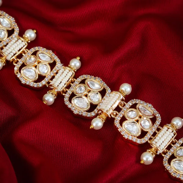 White_Uncut_Shaped_Kundan_Bracelet