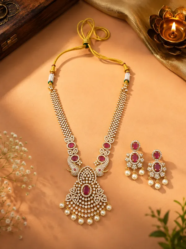 Ameera_Emerald_Royale_Ruby_set