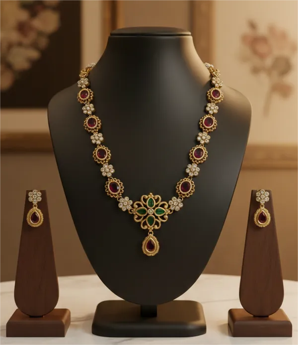 Blossoming_Berry_Bouquet_Necklace_Set