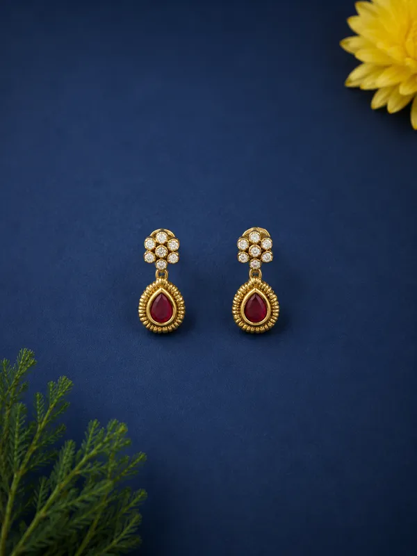 Blossoming_Berry_Bouquet_Necklace_Set