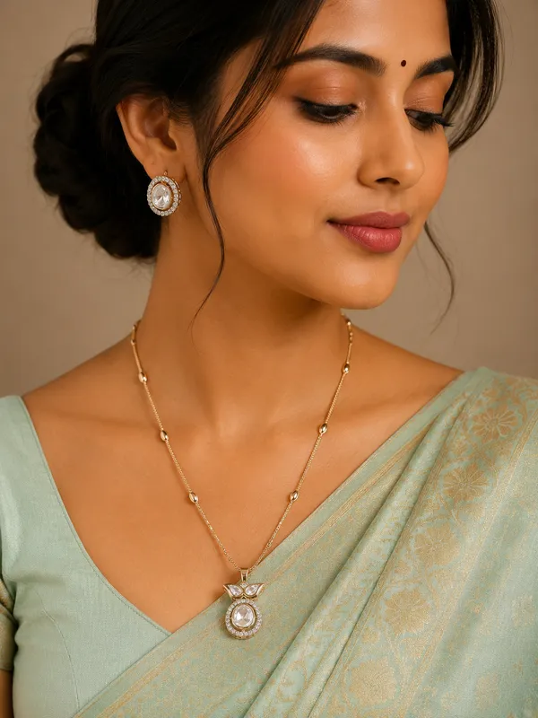 White_Uncut_Shaped_Kundan_Chain_Set