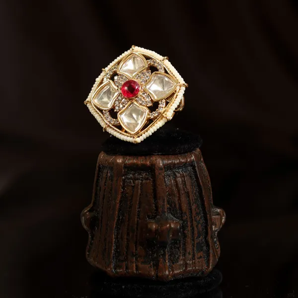 Red_Stunning_Mother_Of_Pearl_Red_Ruby_Kundan_Ring