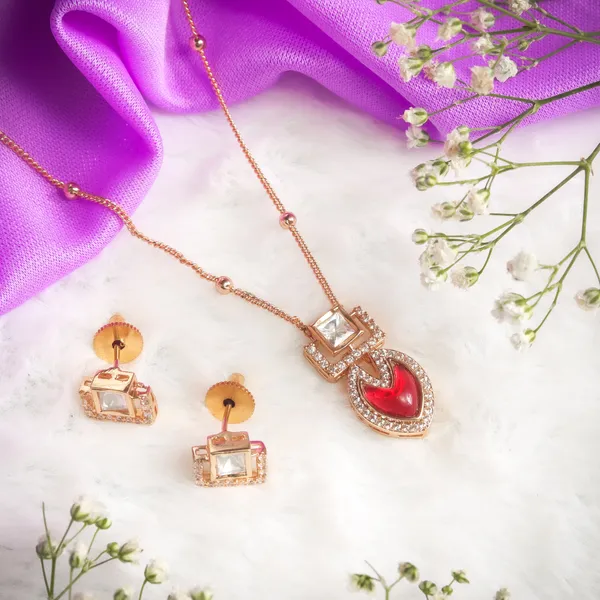 Ethereal_Glow_Chain_Set