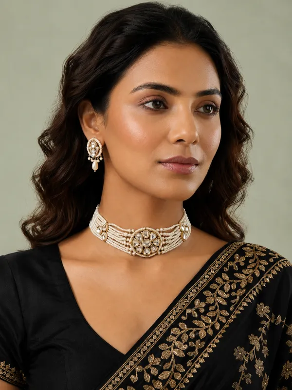 White_Stunning_Kundan_Mother_Pearl_Choker_Set_For_Women