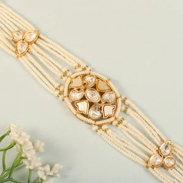 White_Stunning_Kundan_Mother_Pearl_Choker_Set_For_Women