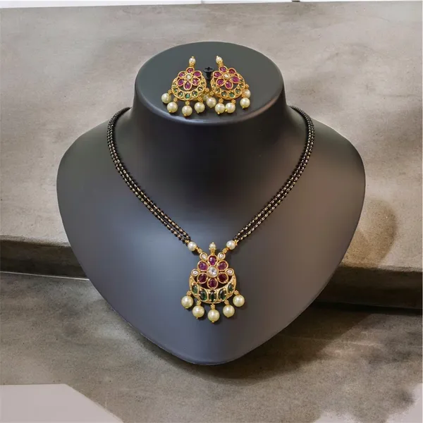 Ruby_Green_Dazzling_Flower_Gold_Plated_Mangalsutra_Set_For_Women