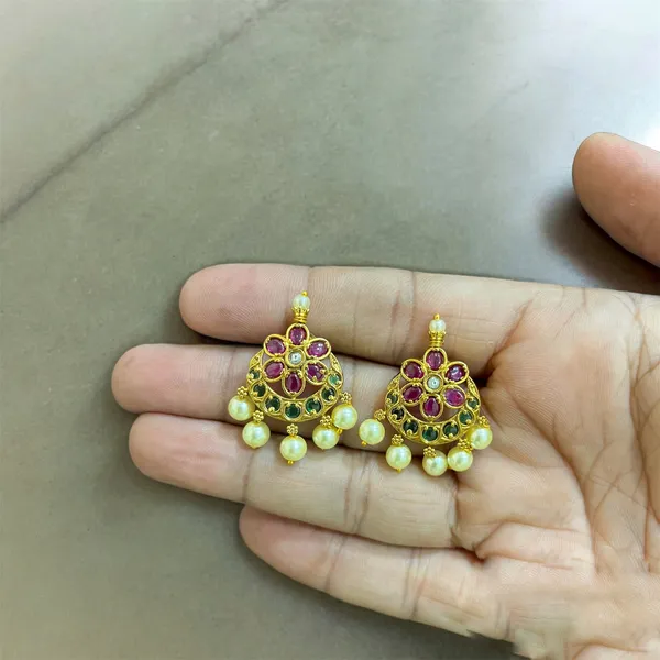 Ruby_Green_Dazzling_Flower_Gold_Plated_Mangalsutra_Set_For_Women