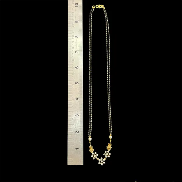Graceful_White_Stone_Mangalsutra_Set