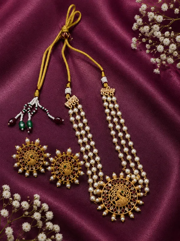 Mayurika_Royal_Pendant_Set