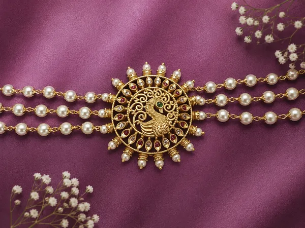 Mayurika_Royal_Pendant_Set