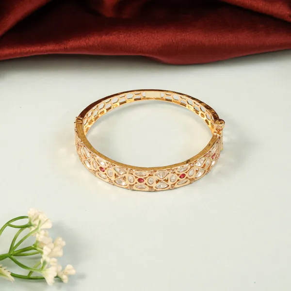 Ruby_White_Uncut_Kundan_Bracelet
